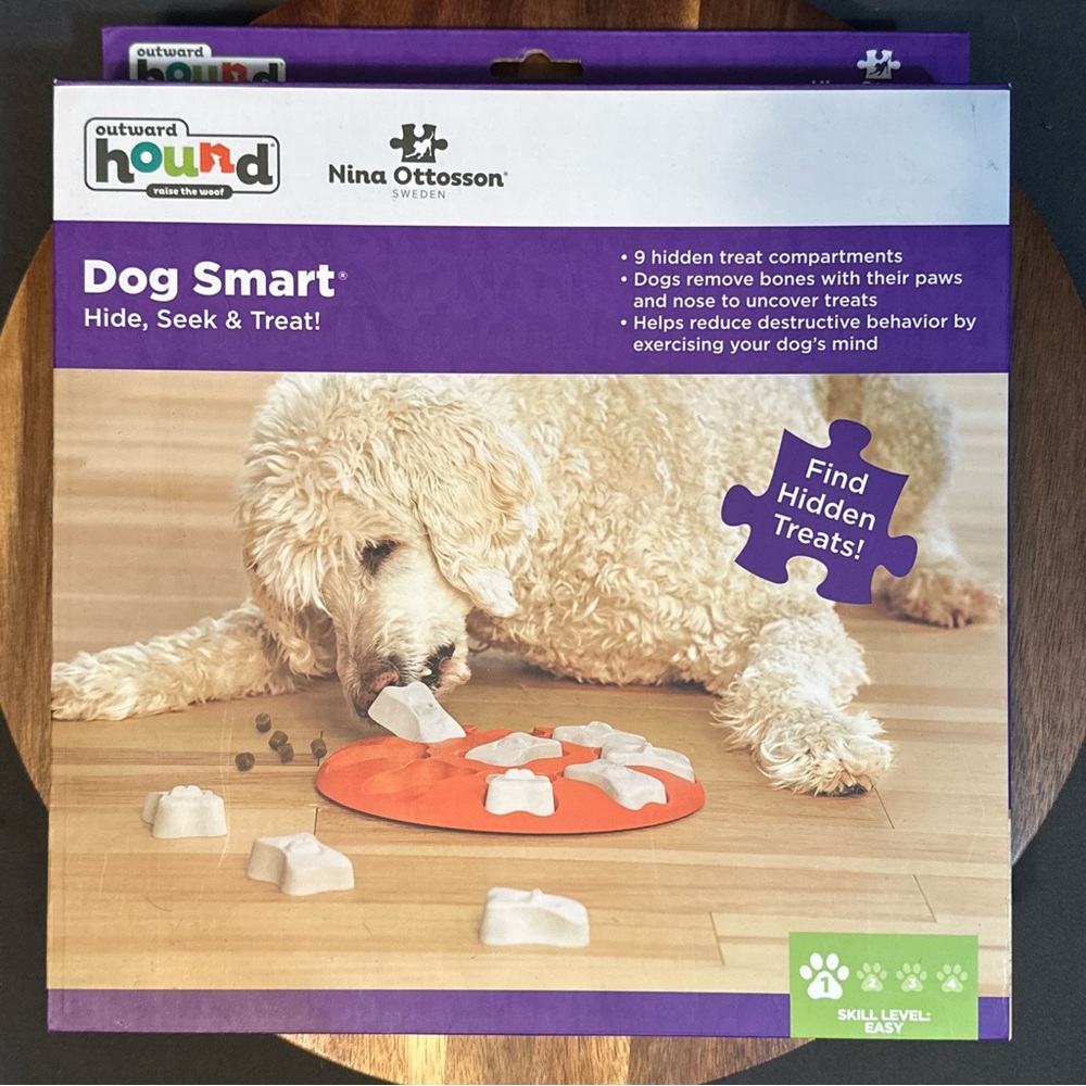 Outward Hound Dog Puzzle with Orange and White Bones